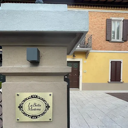 La Bella Giardini Apartment Modena